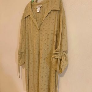 Susan Graver Size 3X Tan Eyelet Blouse